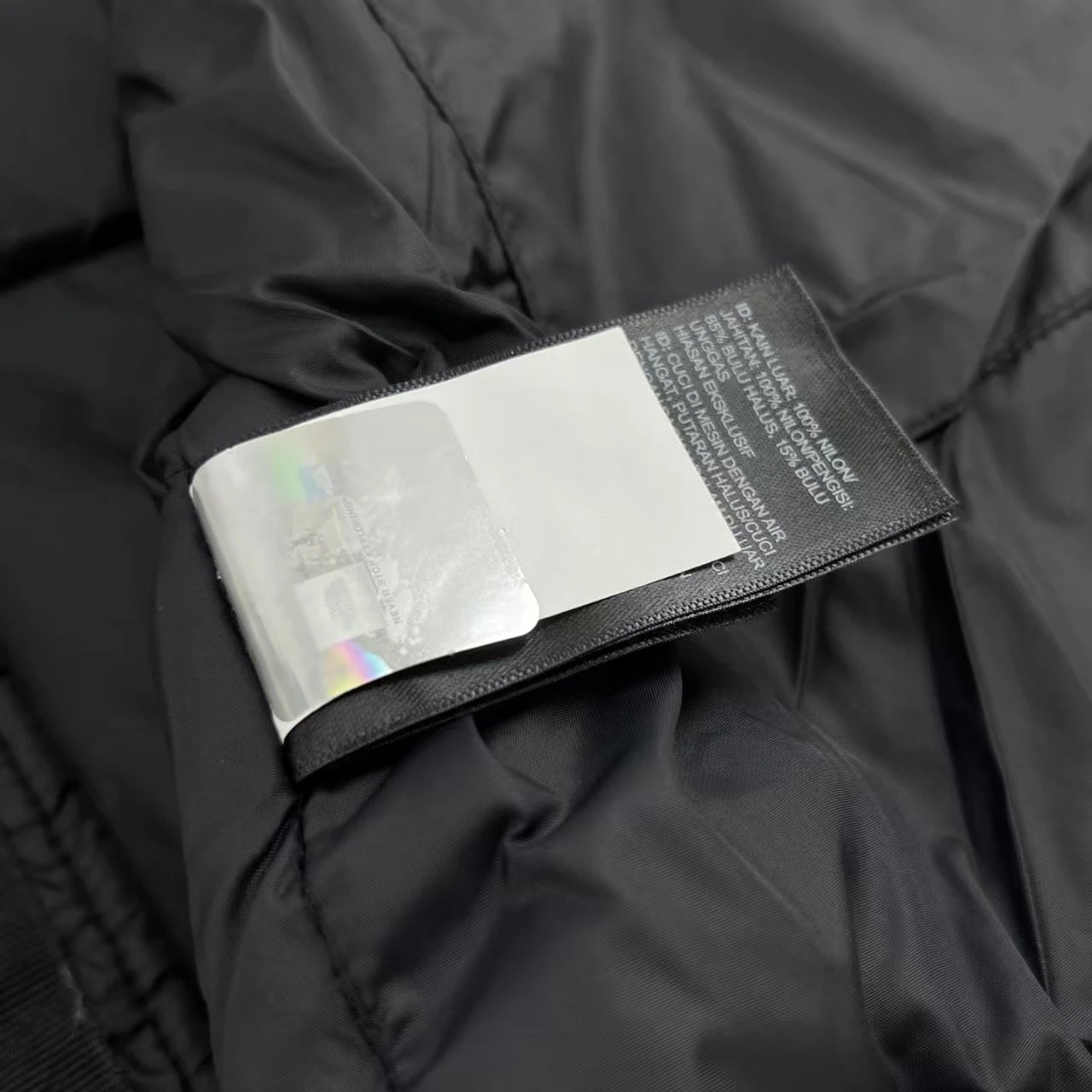 The North Face 700 Fill Down Vest Black Outerwear.vest - 9