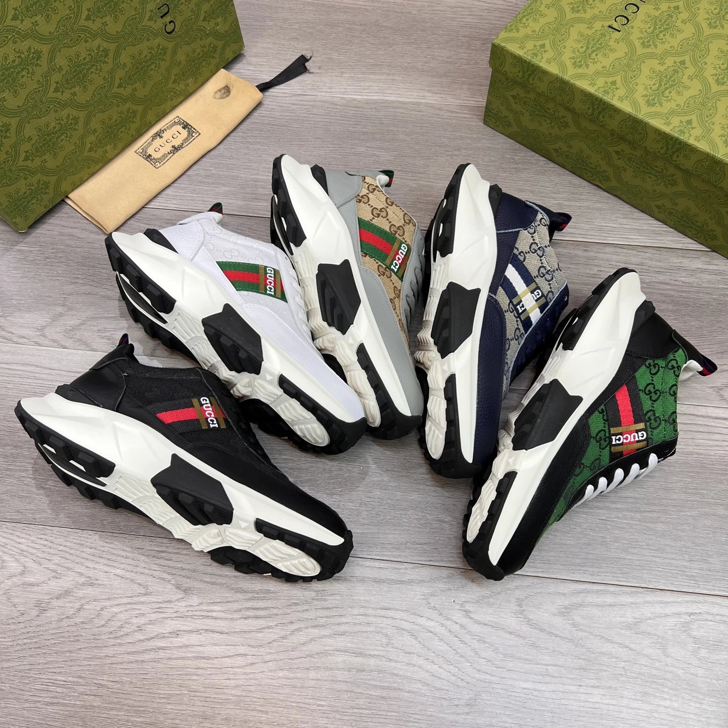 Gucci Rhyton Sneakers [20 styl