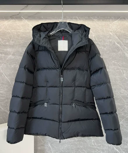 Moncler Chaqueta Acolchada 606