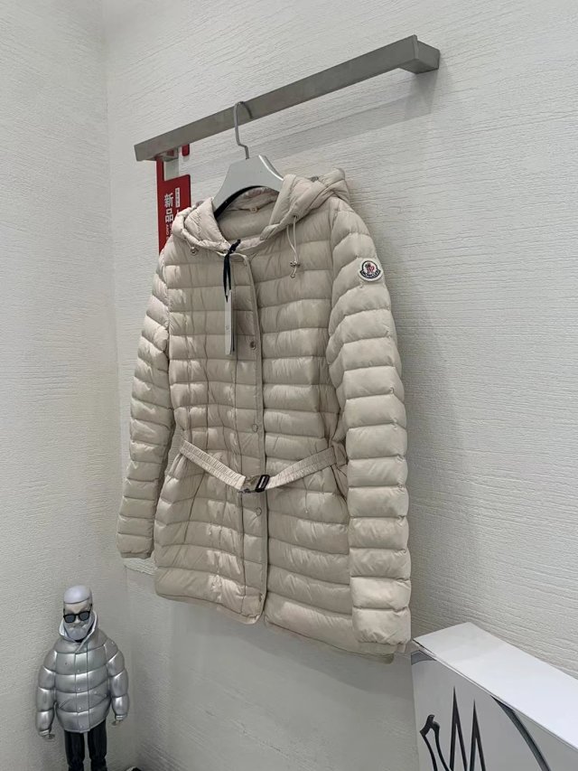 Moncler Down jacket: seller detail photo 6