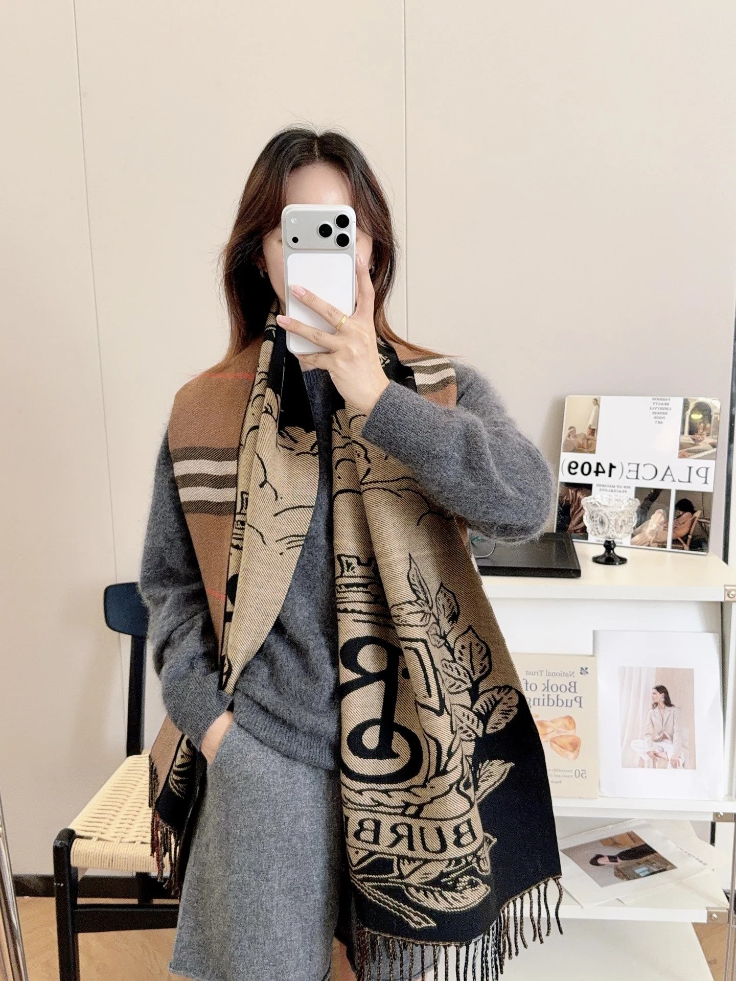 Burberry Logo Print Shawl Scarf Black Beige Scarves - 10