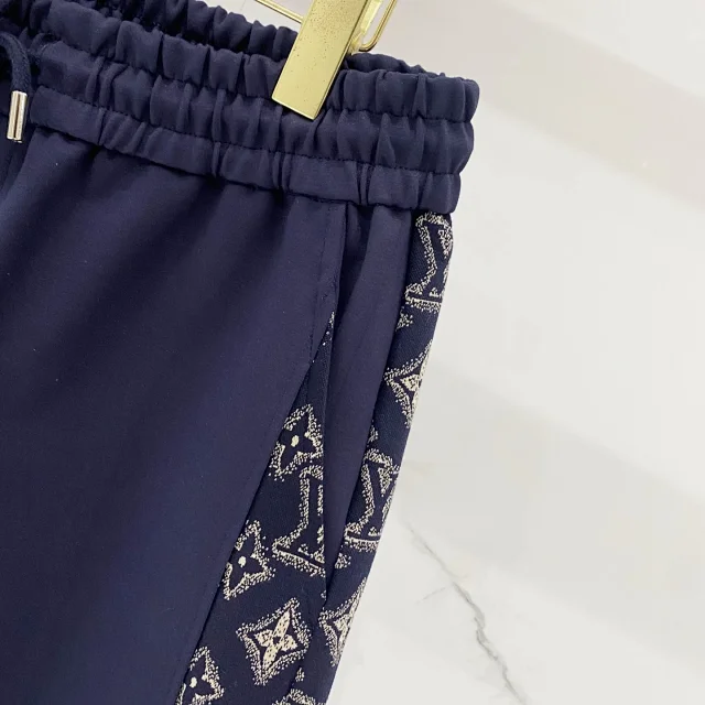 Louis Vuitton Shorts Monogram side-panel drawstring product detail image 8