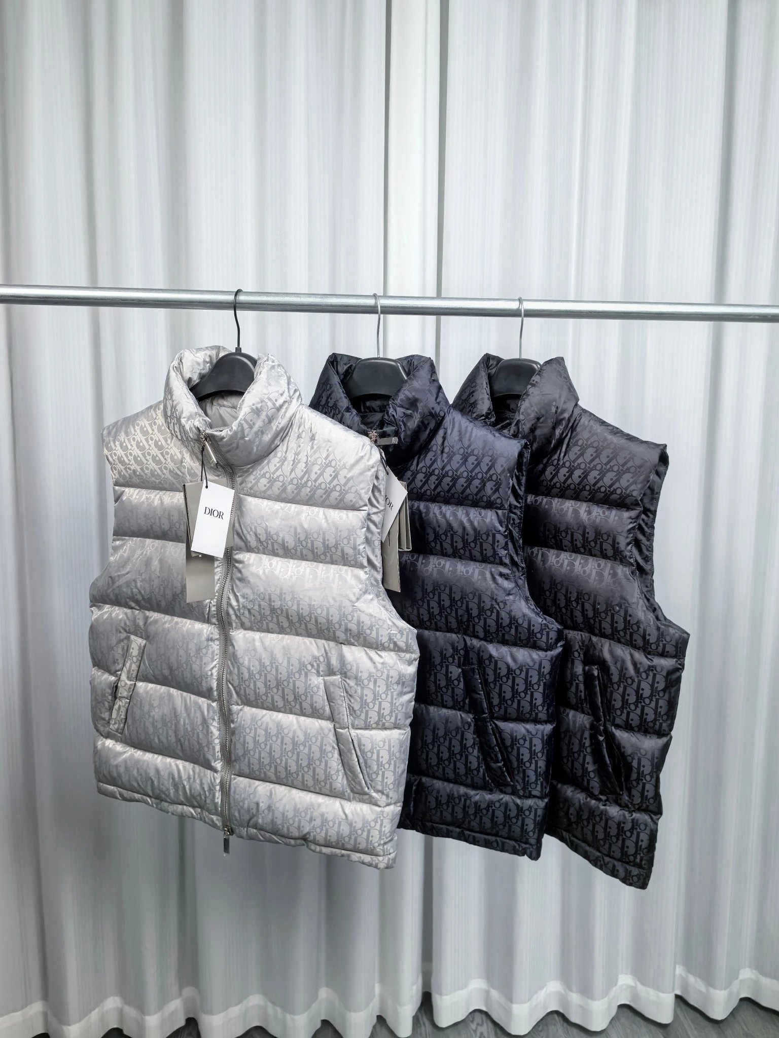 [DX16-8] Essential Versatile Down Vest
