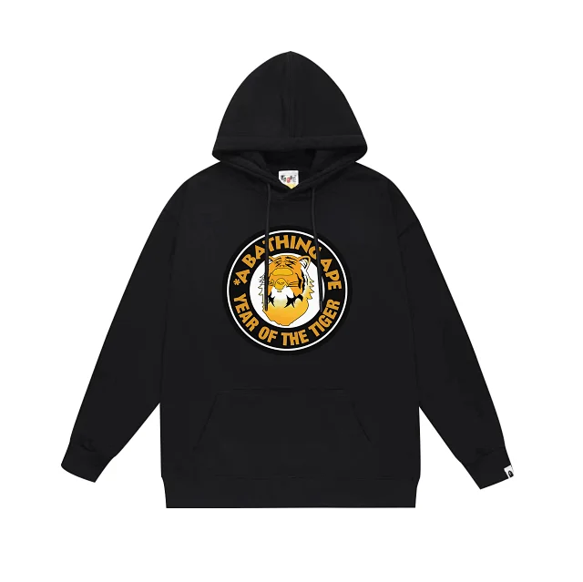 A BATHING APE Hoodies & Sweatshirts Graphic pullover hoodie with kangaroo pocket product detail image 3