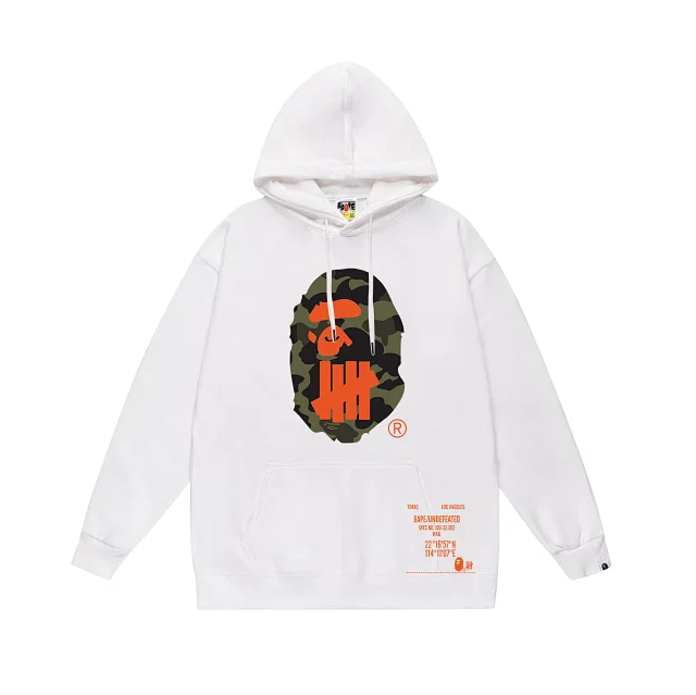 A BATHING APE Hoodies & Sweatshirts Graphic pullover hoodie with kangaroo pocket product detail image 5