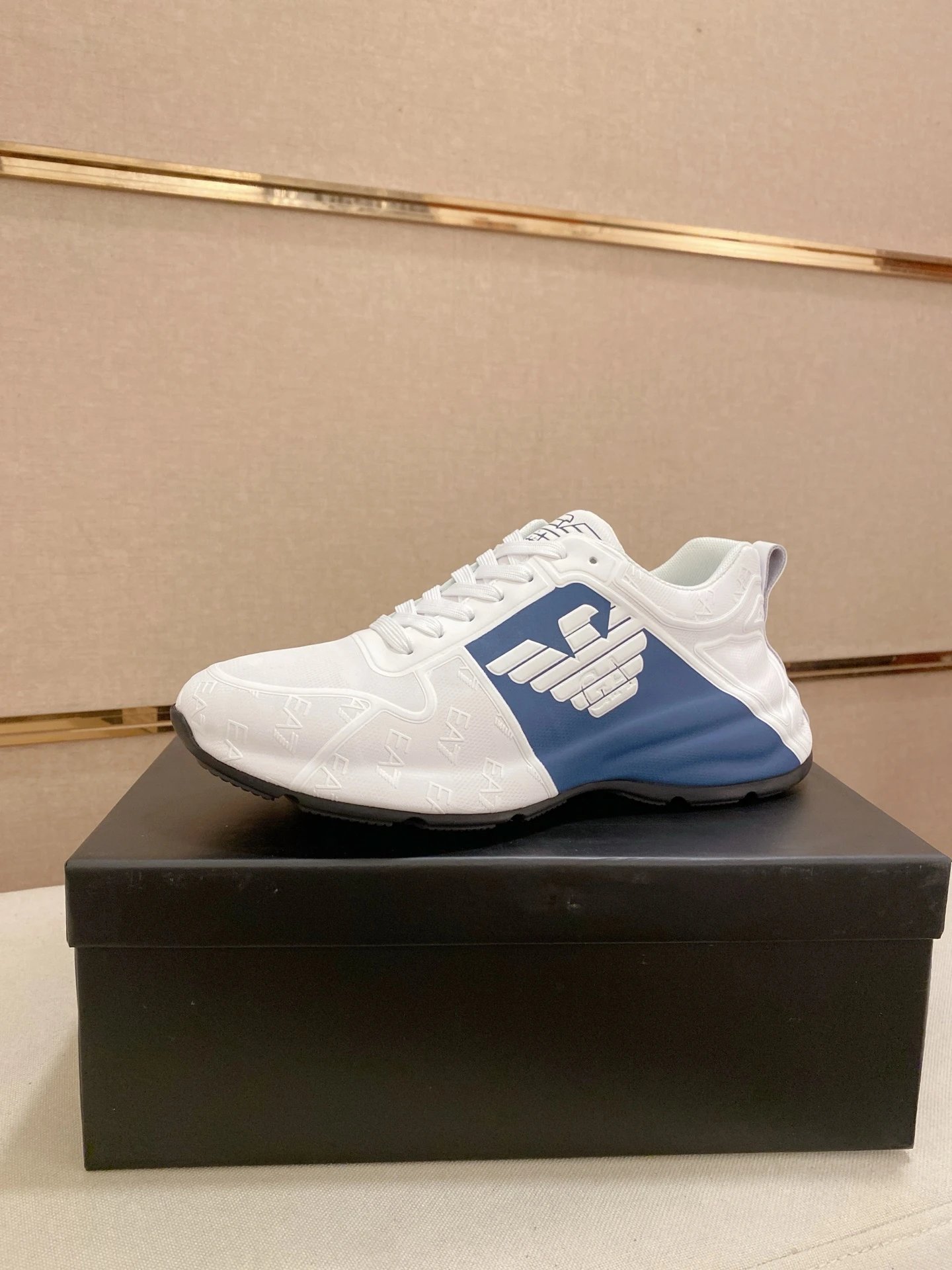 EA7 Emporio Armani Gekko Runner White Blue