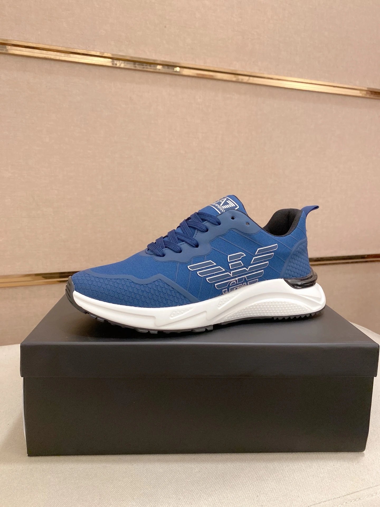 EA7 Emporio Armani Eagle Runner Blue White