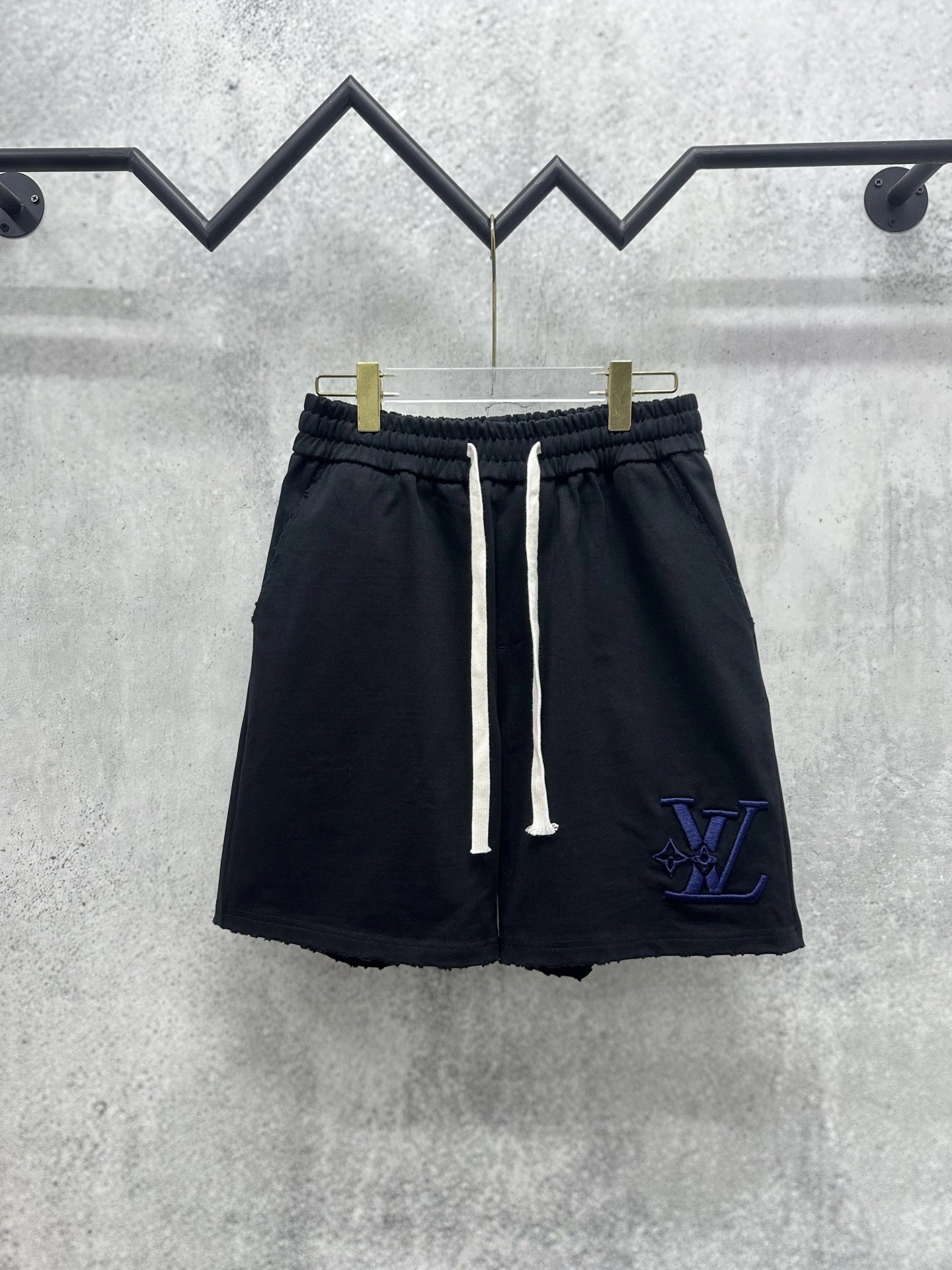 Lv Shorts