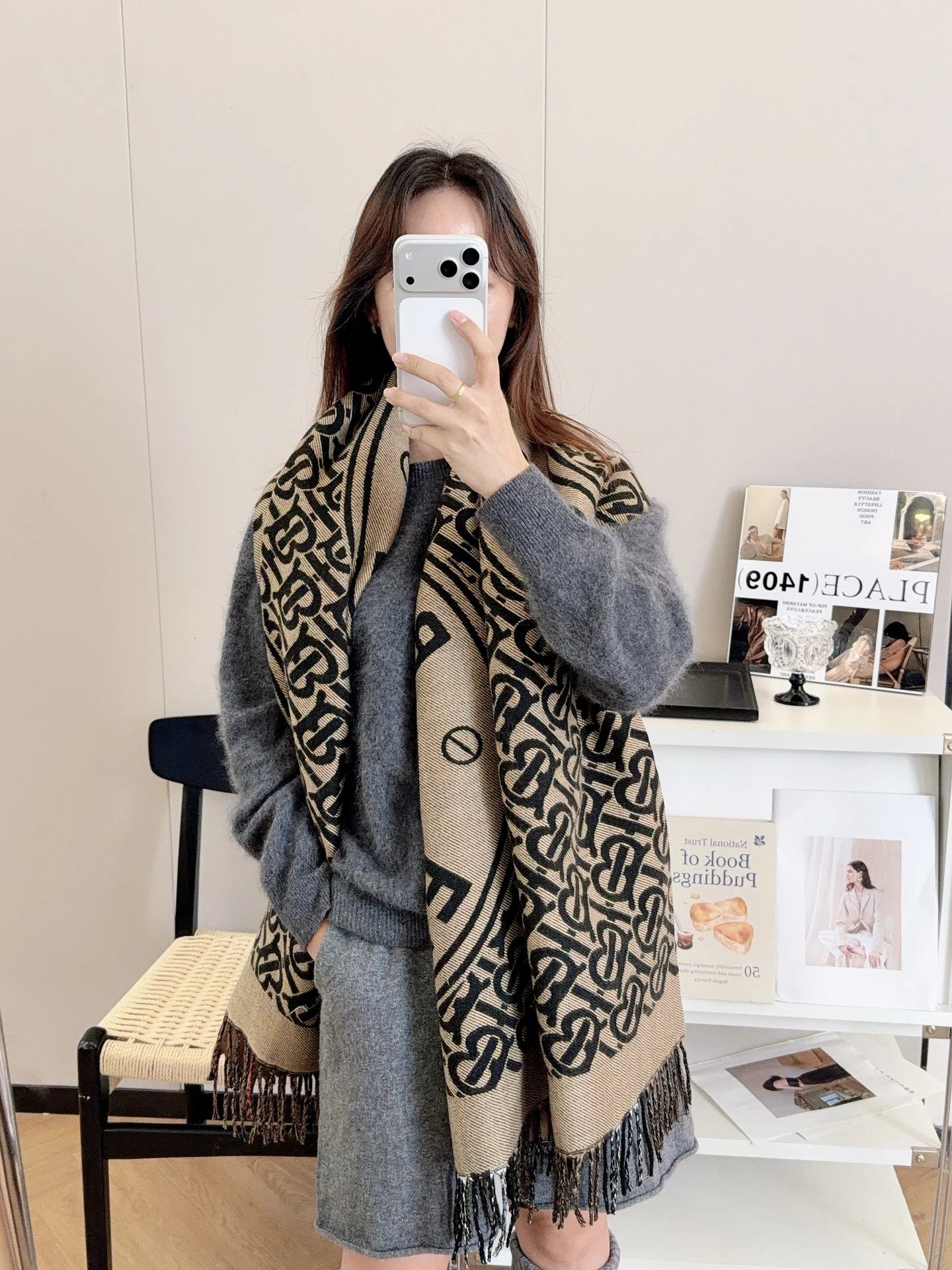 Burberry Logo Print Shawl Scarf Black Beige Scarves - 4