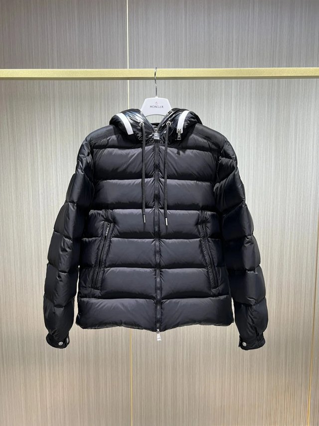 Moncler Down jacket: seller detail photo 6