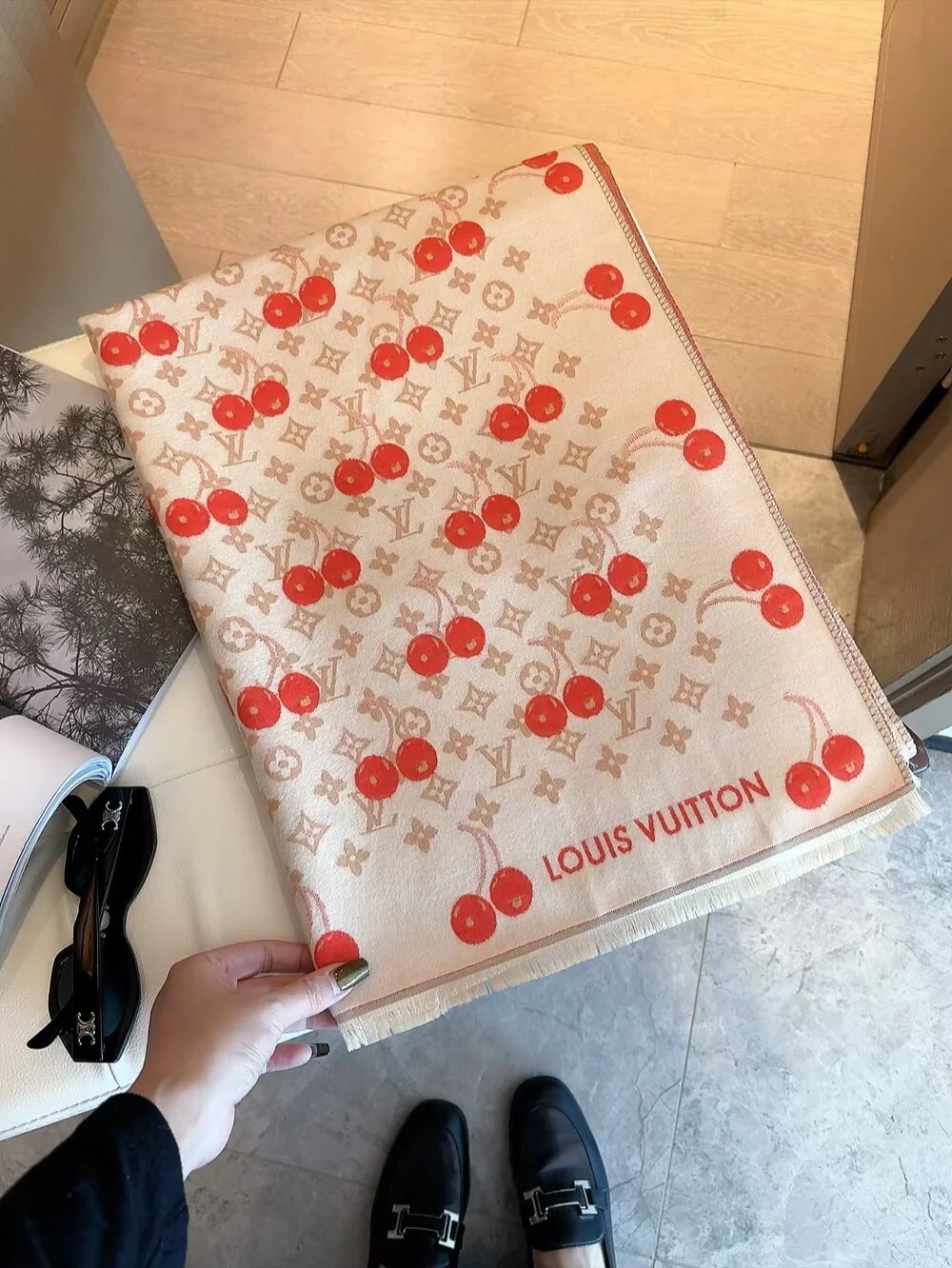 Louis Vuitton Cherry Monogram Shawl Brown Scarves - 6