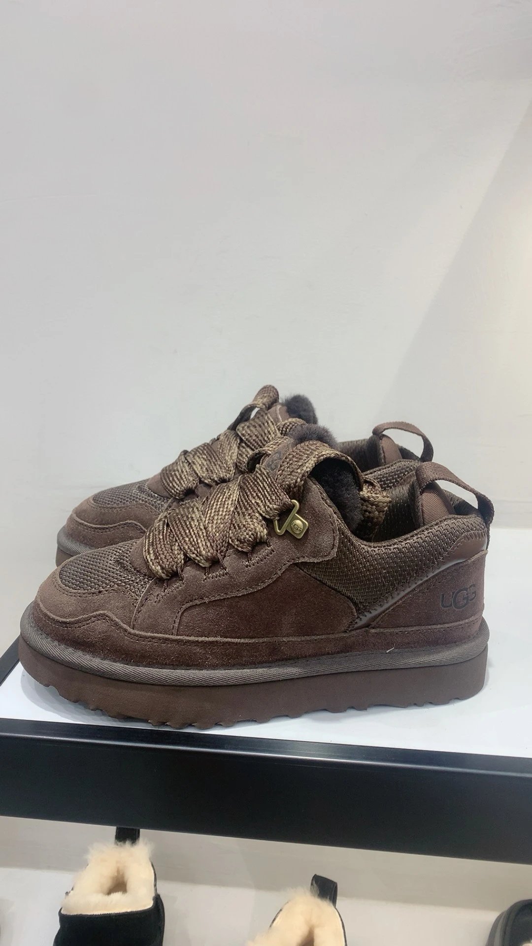 UGG Lowmel Sneaker Chocolate Brown