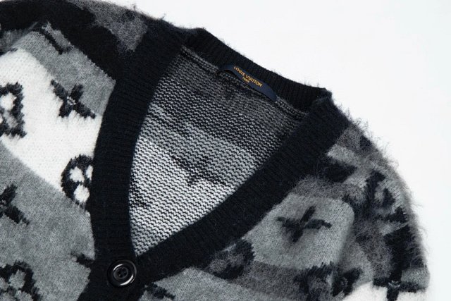 Louis Vuitton sweater: seller detail photo 5