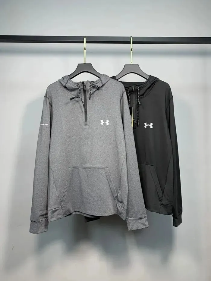 Under Armour Sudadera 536