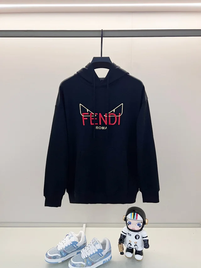 Fendi Hoodies & Sweatshirts Logo Print Pullover Hoodie product detail image 2