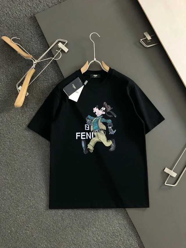 Fendi T-Shirts short-sleeve teddy bear graphic product detail image 11