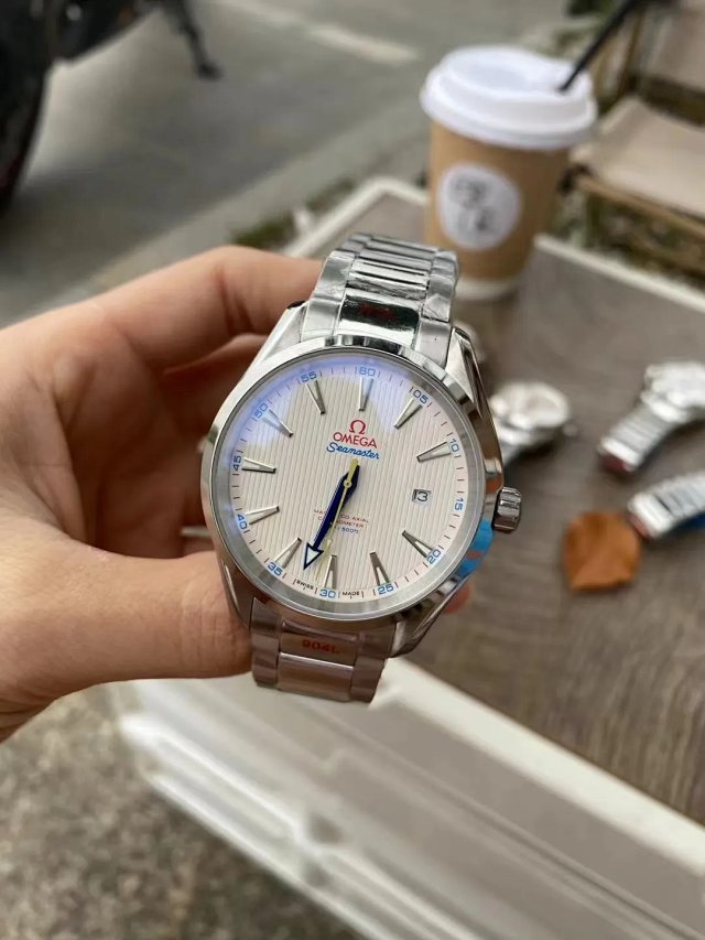 Omega Watch: seller detail photo 13
