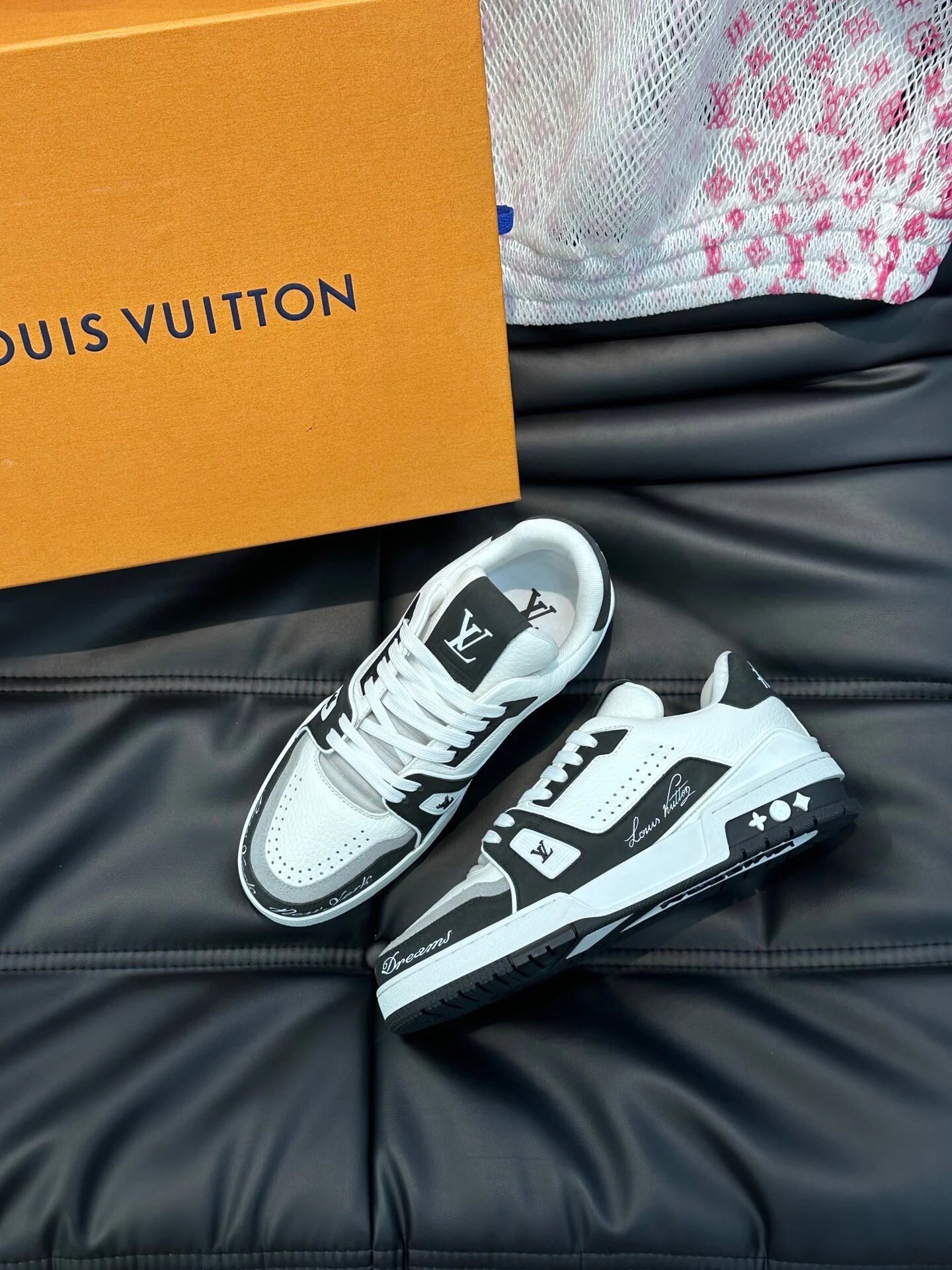 Louis Vuitton Trainer Graffiti Black White