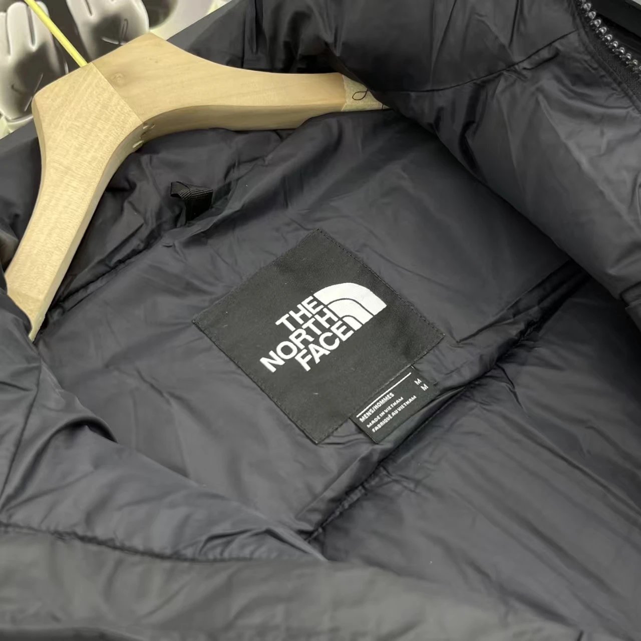 The North Face 700 Fill Down Vest Black Outerwear.vest - 2