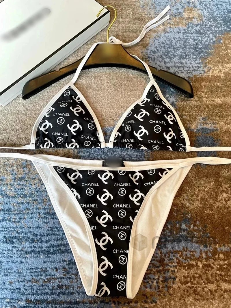 Chanel Bikini foto 2