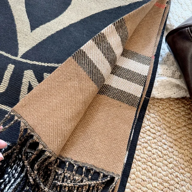Louis Vuitton Scarves Cherry Monogram Fringed Scarf product detail image 15