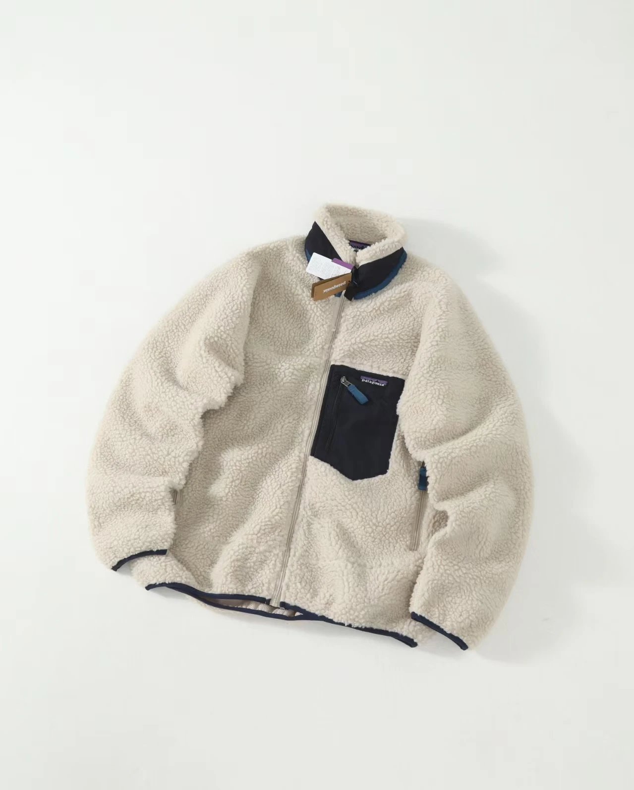 Patagonia Classic Retro-X Fleece Jacket Natural Navy