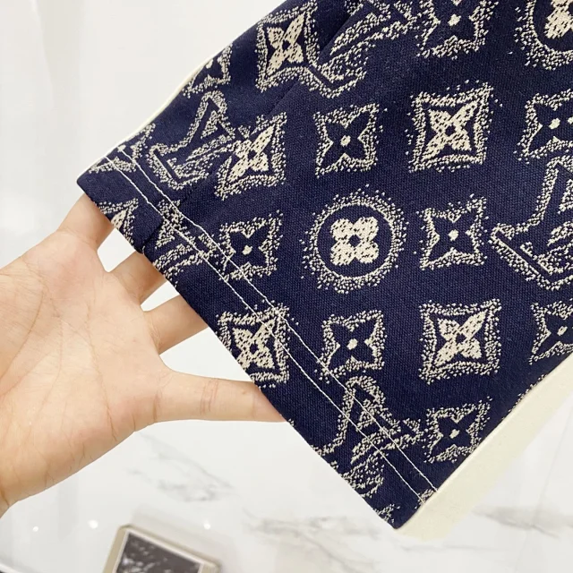 Louis Vuitton Shorts Monogram side-panel drawstring product detail image 11
