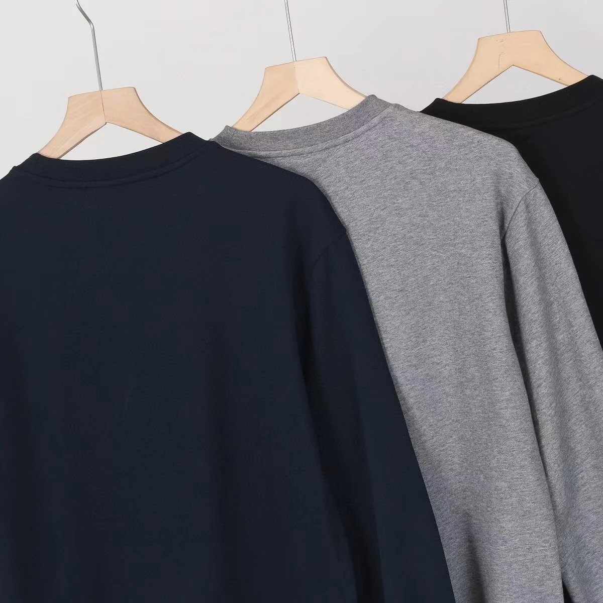 Hugo Boss Embroidered Logo Navy Sweatshirt - 10