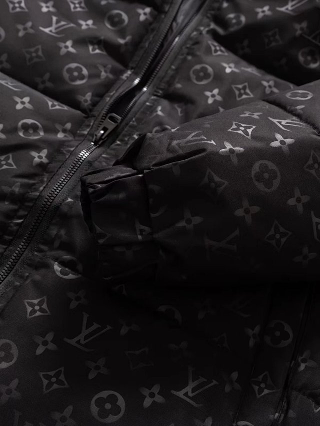 Louis Vuitton Puffer Jacket: seller detail photo 7