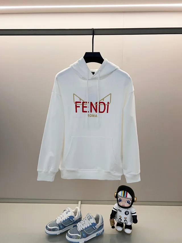 Fendi Hoodies & Sweatshirts Logo Print Pullover Hoodie product detail image 3