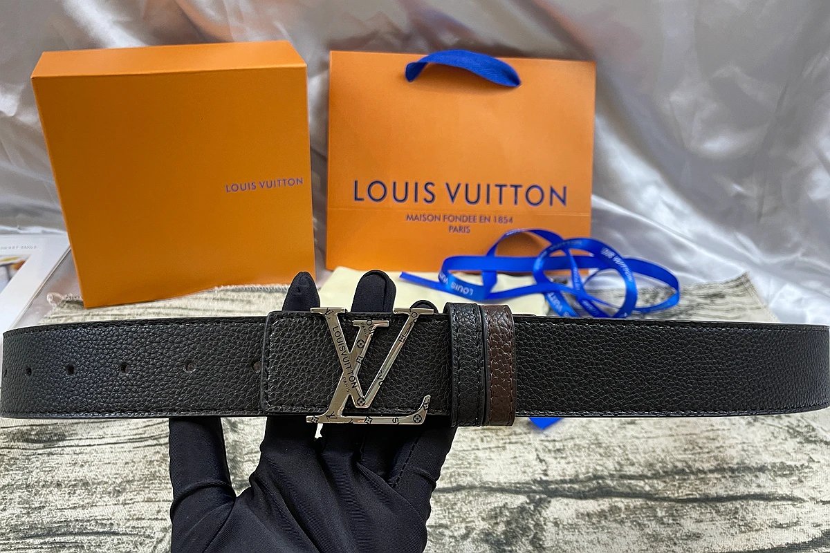 Louis Vuitton LV Initiales Smooth Leather Belt Black Gold Buckle