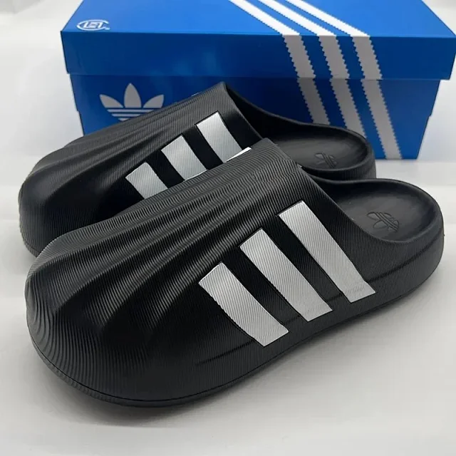 Adidas Slippers Ribbed Three-Stripe Slide product detail image 15