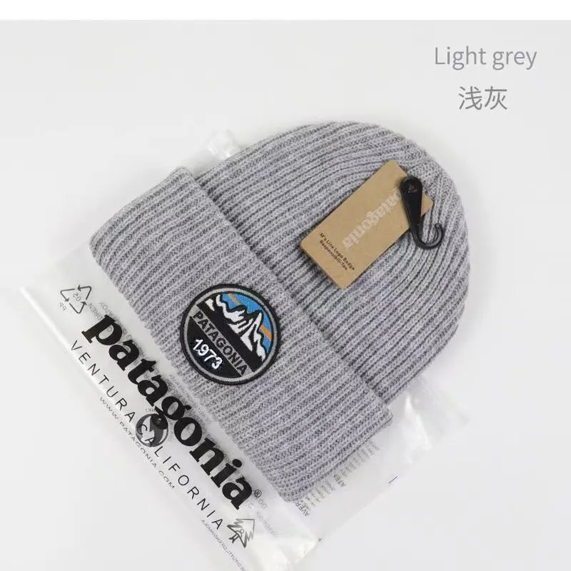 Patagonia M's Line Logo Badge Beanie Gray - 11