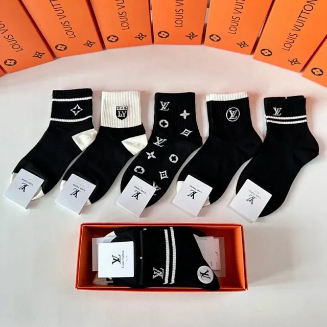 Louis Vuitton Socks Logo Knit Crew product detail image 13