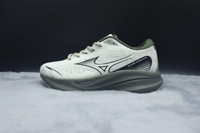 Mizuno Sneakers Athletic product detail image 4