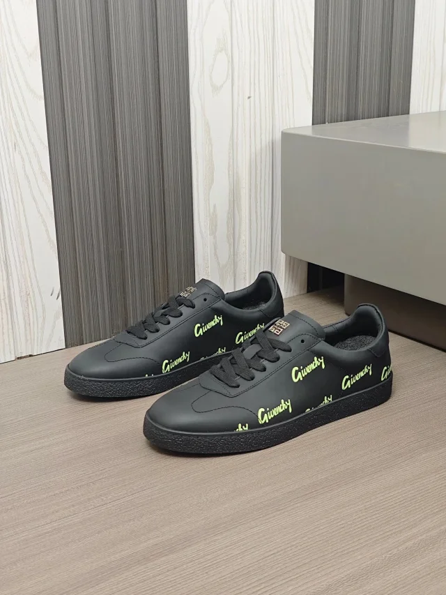 Givenchy Sneakers Low-Top Lace-Up product detail image 3