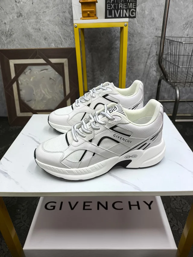 Givenchy Sneakers Low-Top Lace-Up product detail image 12