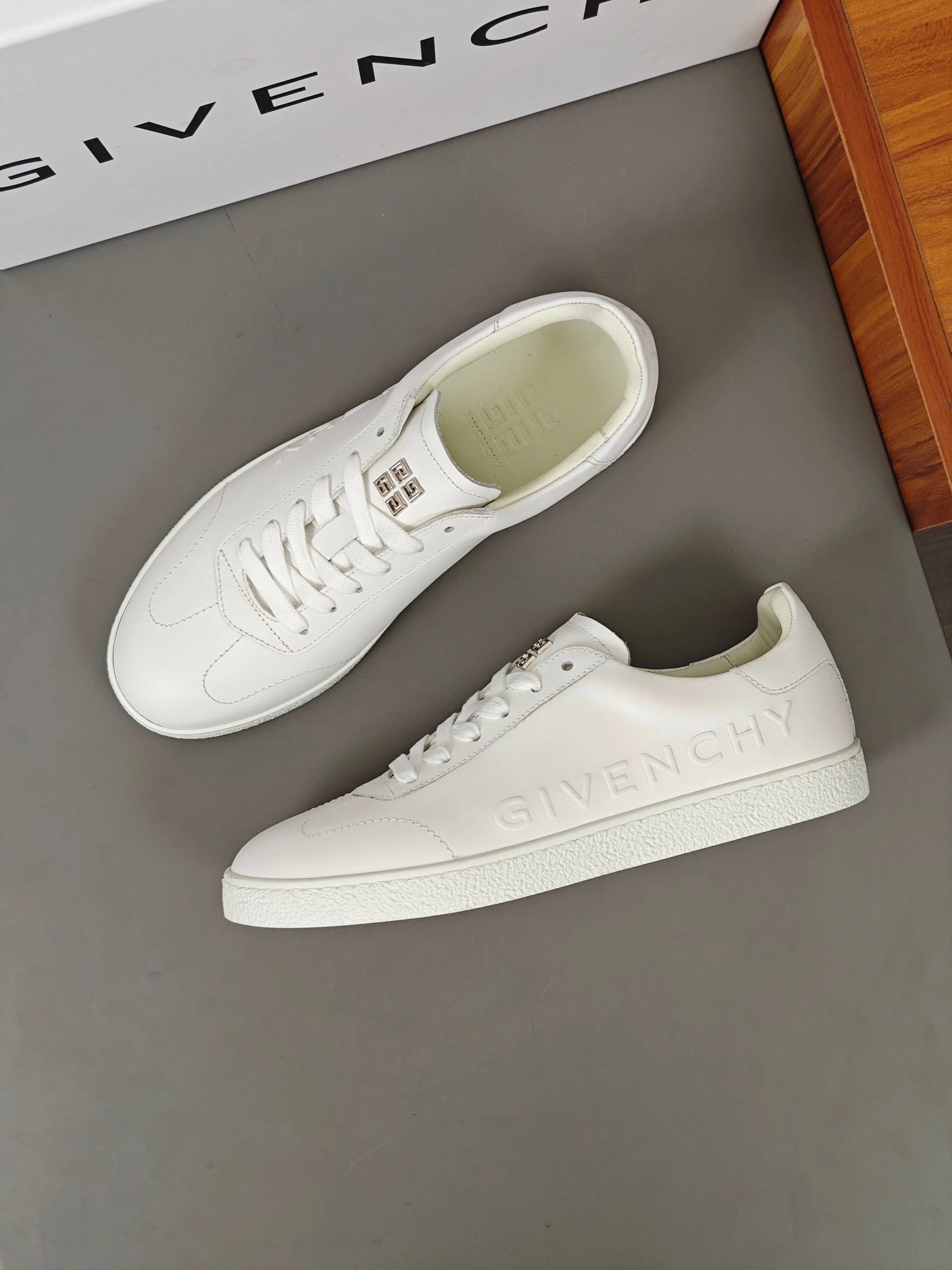 Givenchy Urban Street Sneakers Black White Grid Logo Sneakers Chunky Sneakers - 4