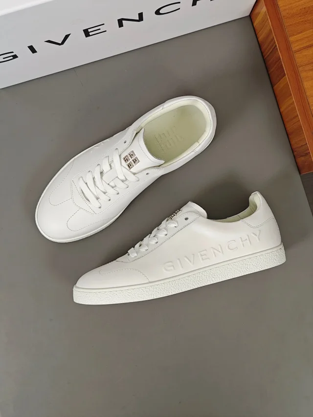 Givenchy Sneakers Low-Top Lace-Up product detail image 2