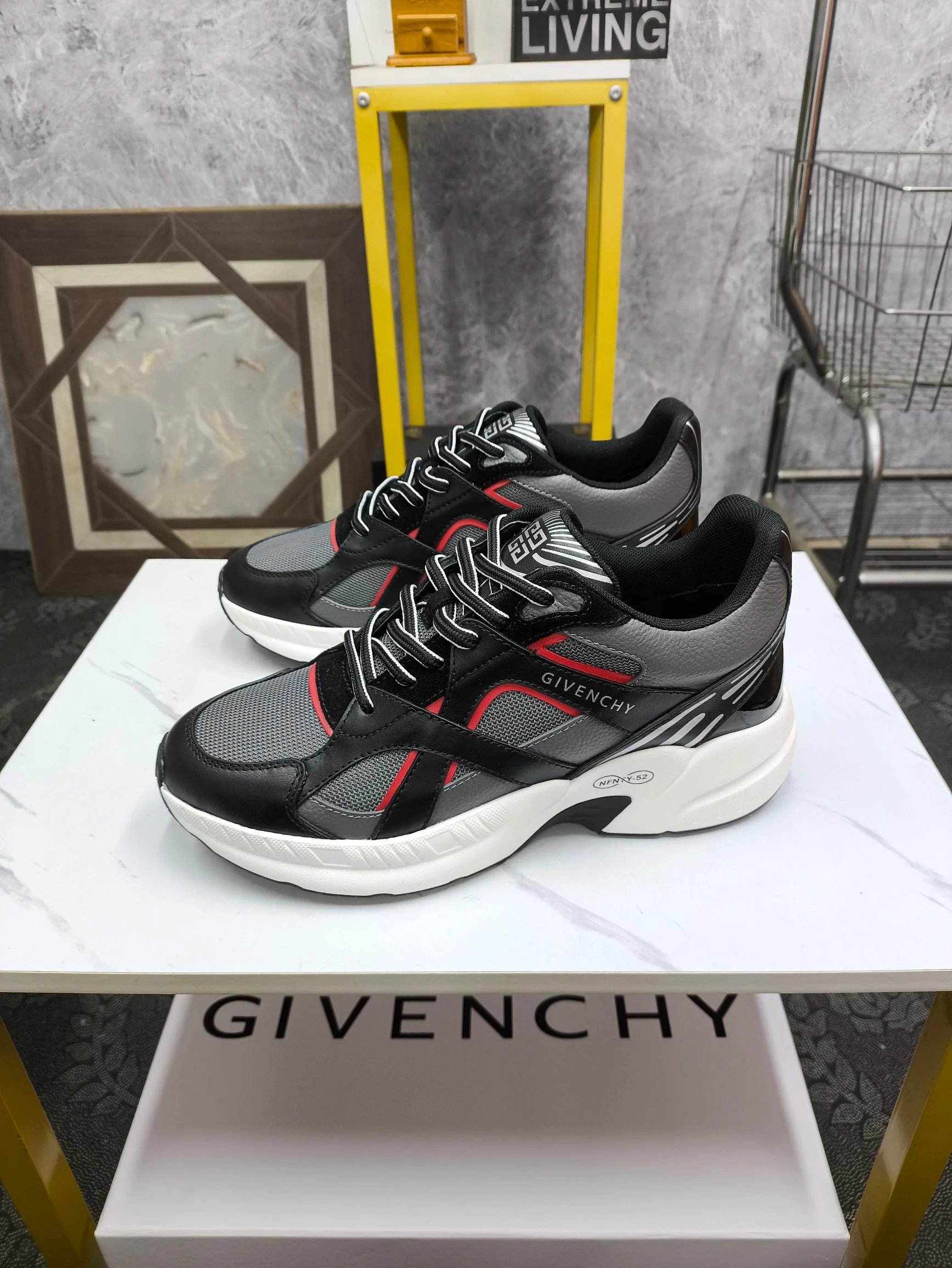 Givenchy Urban Street Sneakers Black White Grid Logo Sneakers Chunky Sneakers - 17