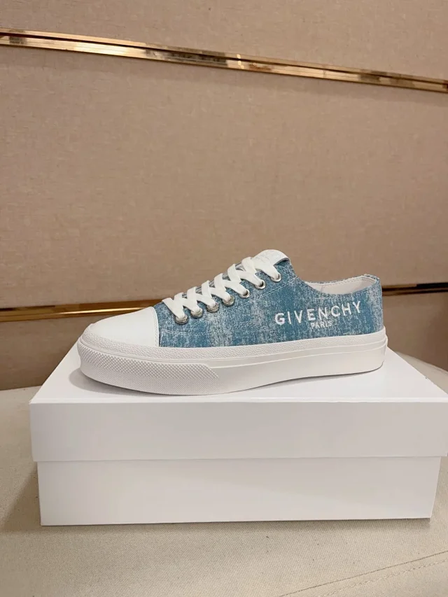 Givenchy Sneakers Low-Top Lace-Up product detail image 9