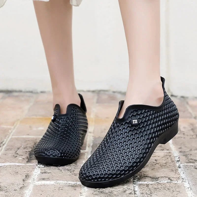 Design Mesh Slip-On Clog Black Casual Shoes - 1