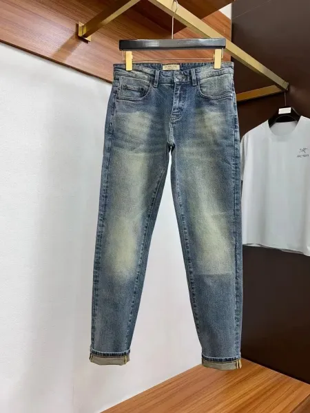 Gucci Distressed Slim-Fit Jeans Dark Wash - 8
