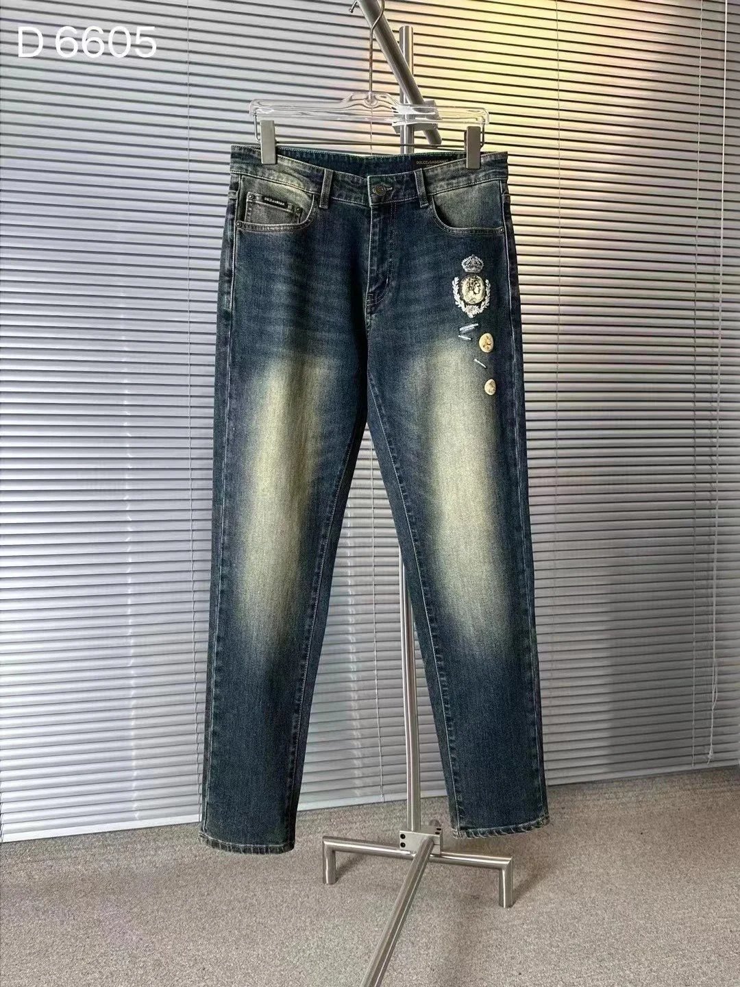 Gucci Distressed Slim-Fit Jeans Dark Wash - 5