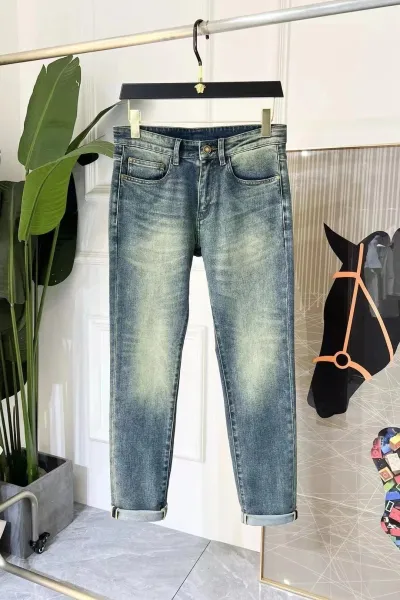 Gucci Distressed Slim-Fit Jeans Dark Wash - 9