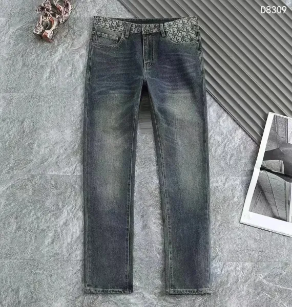 Gucci Distressed Slim-Fit Jeans Dark Wash - 12