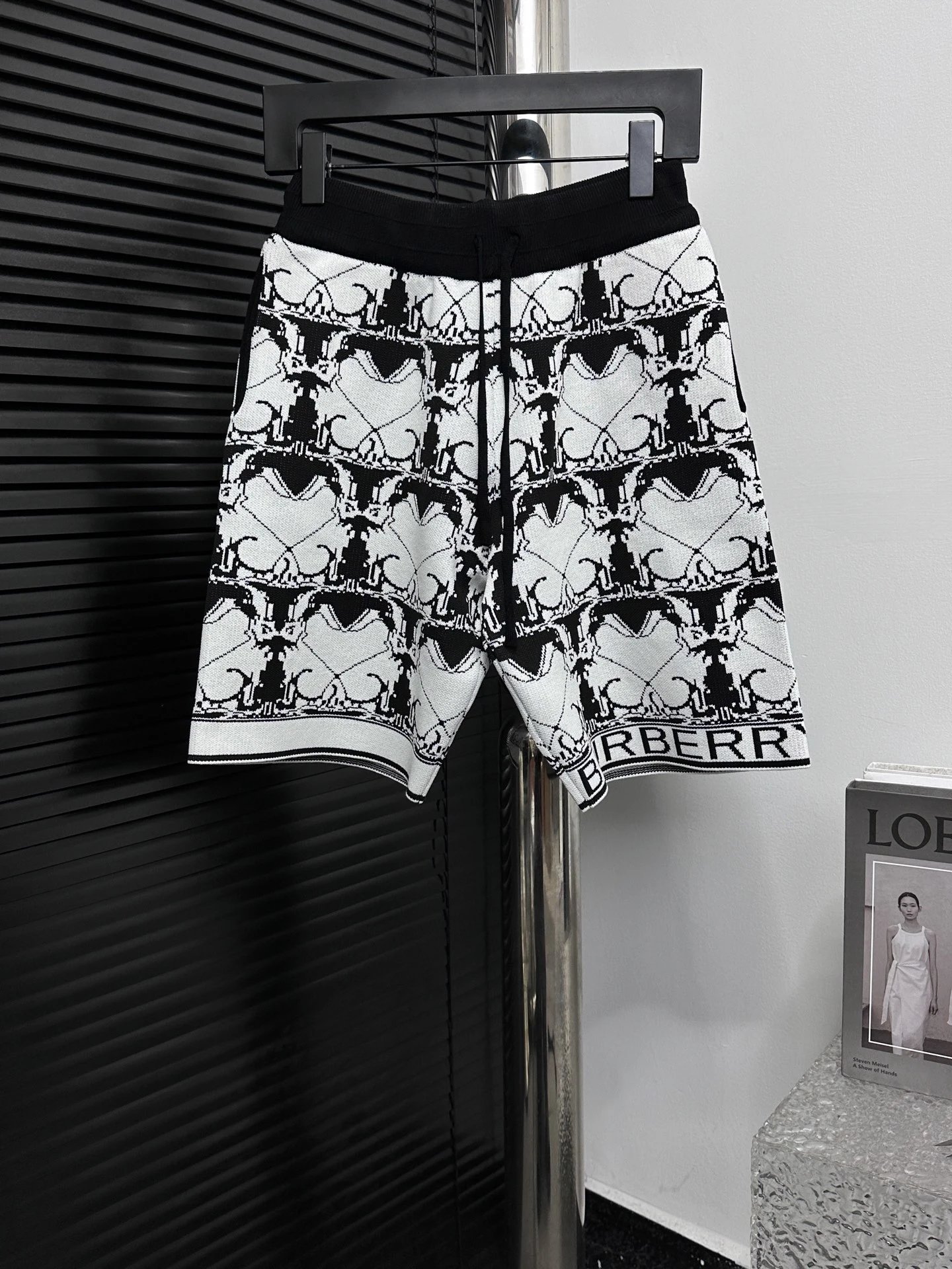 Burberry Vintage Check Drawstring Waist Shorts Beige Multicolor - 9