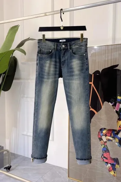 Gucci Distressed Slim-Fit Jeans Dark Wash - 17