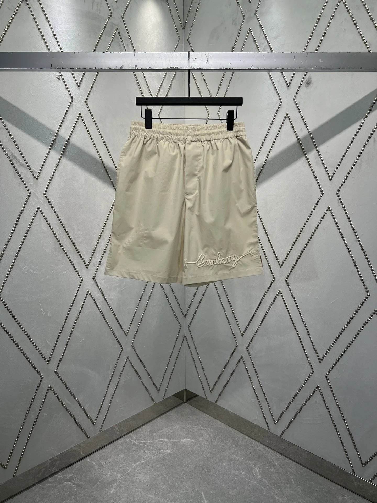 Burberry Vintage Check Drawstring Waist Shorts Beige Multicolor - 10