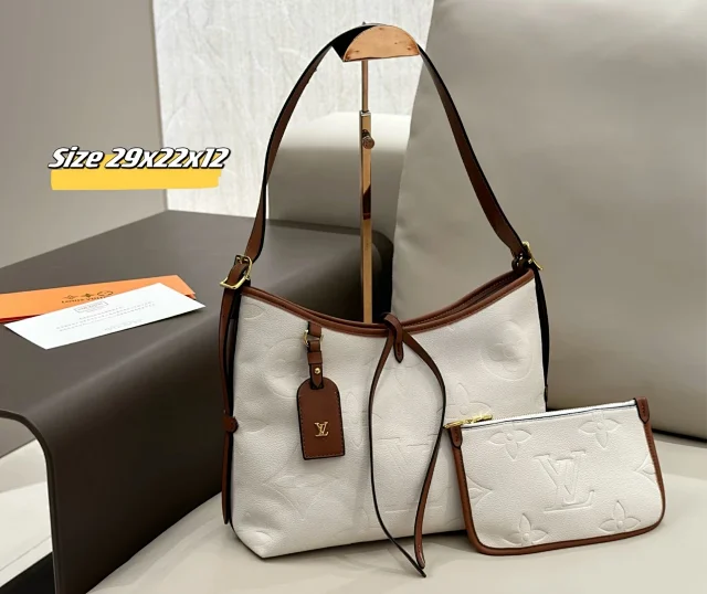 Louis Vuitton Shoulder Bags Monogram bag with matching pouch product detail image 4